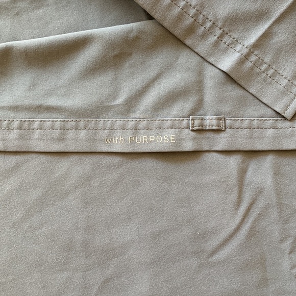 Jaanuu Men's 2-Pocket Tuck-In Scrub Top Gray Large - Picture 5 of 6